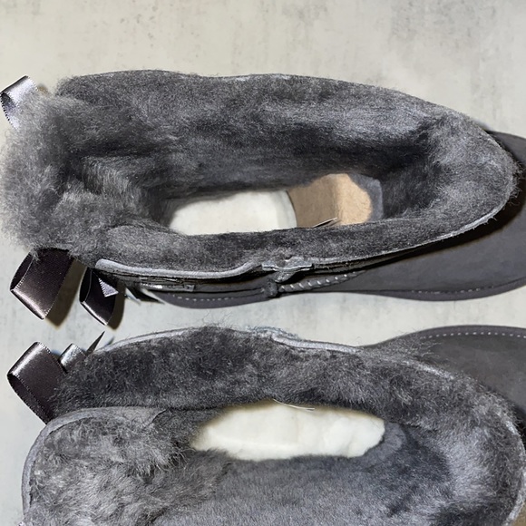 UGG Grey Bailey Bow ll - Picture 13 of 16